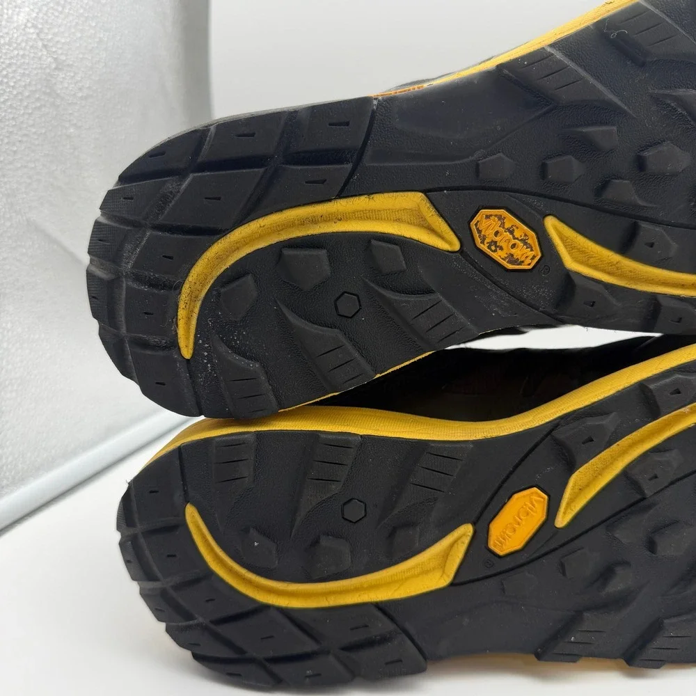 Topo Athletics Trailventure 2 Mens 10.5 Hiking Boot Charcoal/Mustard VIBRAM